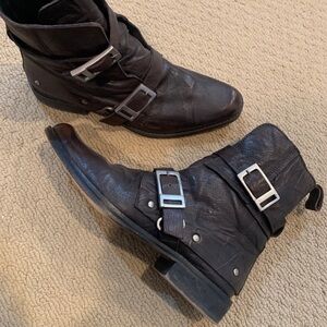 FREE PEOPLE boots. Size 38.